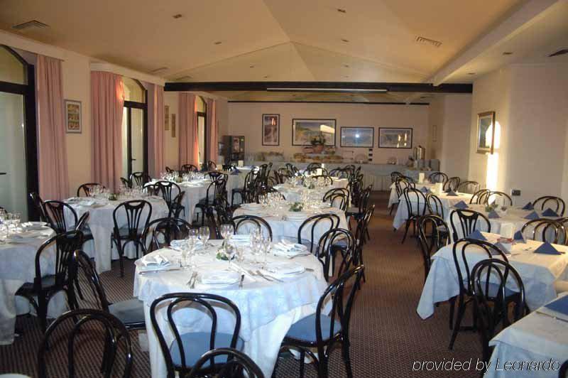 ויטרבו Balletti Palace Hotel מסעדה תמונה